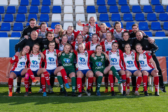  Physio Martin Thorborg Johansen, Anna Palm,  Sofie Mykkeltveit Tunes, Runa Lillegård, Una Johanne Roaldseth Søyland, Hedda Foslie, Emilie Bølviken, Ingrid Bakke and Physical Coach Lars Martin Tingelstad. Middle row: Goalkeeper coach Nils Martin Corneliussen, Vebjörn Brauten Urdal, Monica Nedgård Isaksen, Emilie Raaum Closs, Selma Hernes, Camilla Linberg, head coach Ole Johan Aas and goalkeeper coach Joaquin DeDominicic. Bottom row: Cathinka Friis Tandberg, Jenny Røsholm Olsen, Anna Aahjem, goalkeeper Mari Refsnes Hasselknippe, Joanna Aalstad Bækkelund, goalkeeper Karen Oline Sneve, Trine Skjelstad Jensen, Emma Stølen Godø and Iselin Sandnes Olsen.