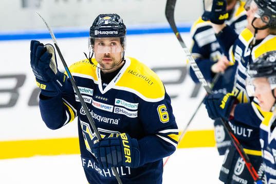 s Christoffer Persson jublar