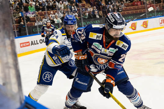 Leksands Philip Samuelsson och Växjös Roman Horak