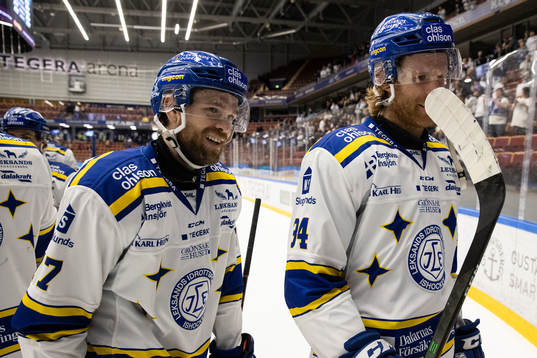 Leksands Spencer Abbott och Philip Samuelsson  jublar
