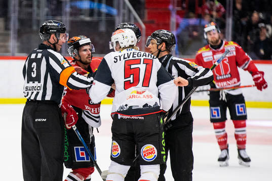 Örebros Mathias Bromé och Malmö Redhawks Emil Sylvegård