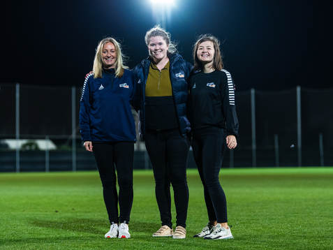 Hege Jørgensen, manager, Michelle Le Gal Hermandsen, marketing manager, and Helene Husvik, head of media, for Toppfotball Kvinner pose for a picture