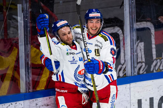 Oskarshamns Markus Modigs och Joakim Thelin jublar