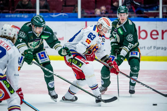 Malmö Redhawks Fredrik Händemark mot Färjestads Johan