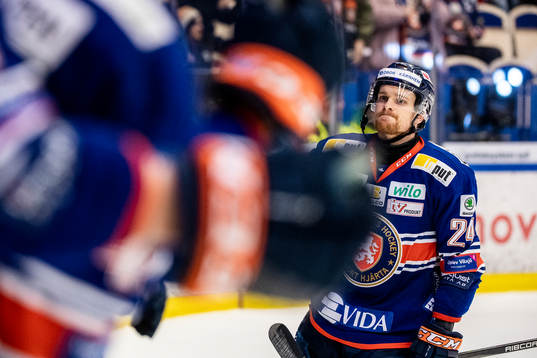 Växjös Brendan Shinnimin jublar