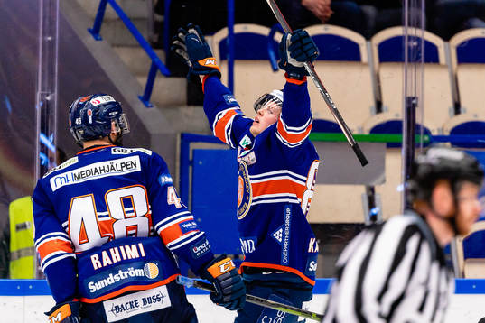 Växjös Fredrik Karlström jublar