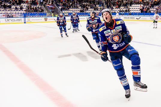 Växjös Fredrik Karlström jublar