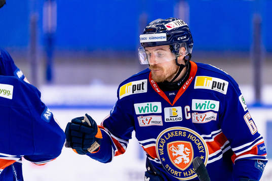 Växjös Erik Josefsson jublar