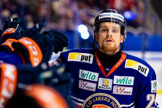 Växjös Brendan Shinnimin jublar