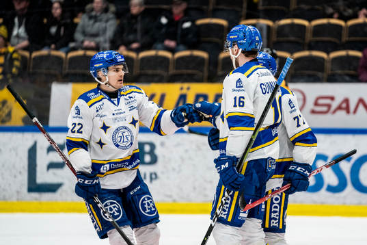 Leksands Sebastian Wännström och Daniel Gunnarsson jublar