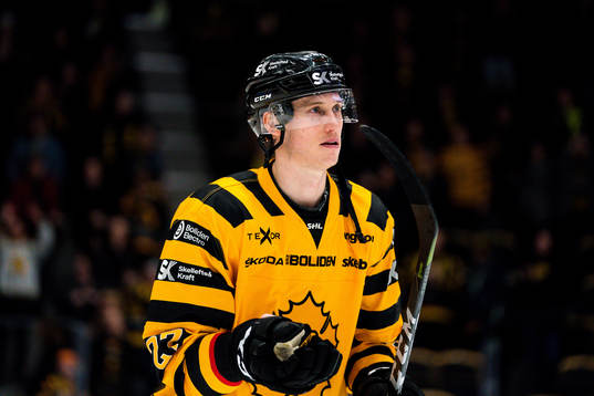 Skellefteås Robin Alvarez  jublar