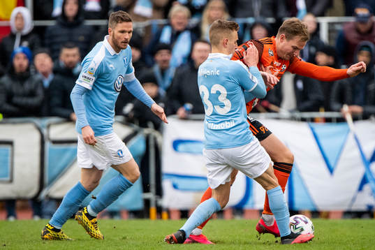 Karlskronas Alexander Petersson och Malmö FFs Amel Mujanic