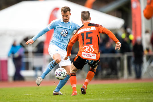 Malmö FFs Eric Larsson och Karlskronas Anton Sigvardsson