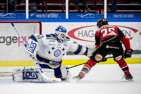 Leksands målvakt Axel Brage räddar straff från Malmö