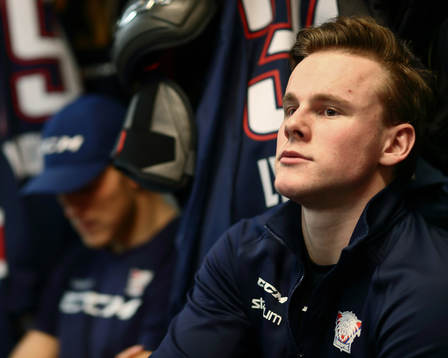 Linköpings Olle Lycksell före ishockeymatchen i SHL