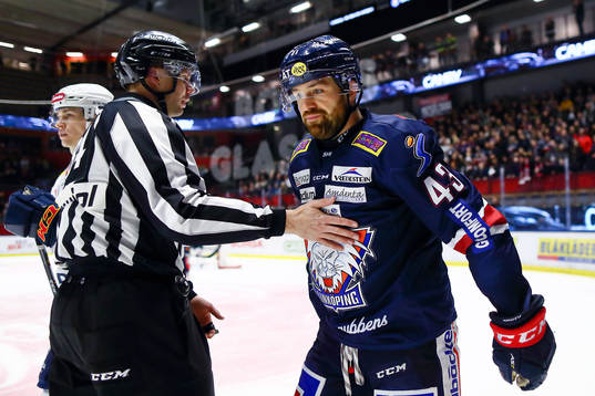 Linköpings Nichlas Hardt reagerar