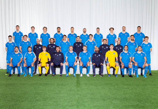  Jens Jakobsson, Marcus Burman, Cesar Weilid, Christian Rubio Sivodedov, Pontus Åsbrink, Andrew Stadler, Lamine Nekrouf, Linus Mattsson, Sotirios Nikopoulos, Mauricio Albornoz Inola. Mittenledet från vänster: Mattias Özgun, fystränare Felipe Ghiglione, naprapat Rafael Touma, Oscar Pehrsson, Dimos Edirnelis, Sebastian Ungman Backlund, materialförvaltare Doni Tadzhibaev, klubbchef Emil Ericsson-Ahari, Kristijan Cosic, Alexander Snäcke. Sittande från vänster: Nicklas Lindqvist, Viktor Strand, Daniel Ek, manager Yiannis Christopoulos, Nicklas Maripuu, Marcus Haglind Sangré, assisterande tränare Sakis Papadopoulos, Samuel Brolin, Oskar Cederling, Nikola Vasic.