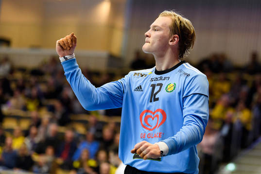 Sävehofs målvakt Simon Möller jublar