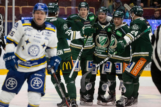 Färjestads Aleksi Mustonen jublar