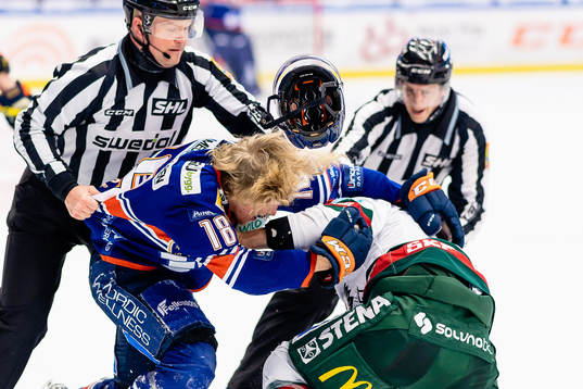 Slagsmål mellan Växjös Marcus Sylvegård och Frölundas