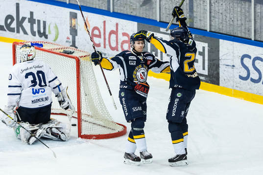 Borlänges Viktor Bemström och Philip Norberg jublar