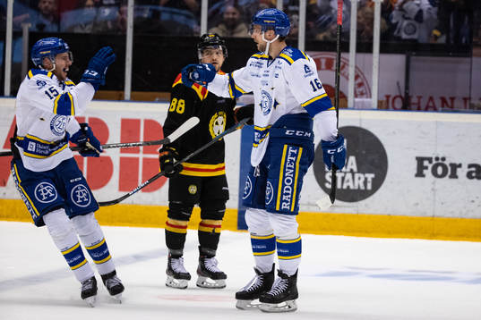 Leksands Daniel Gunnarsson jublar