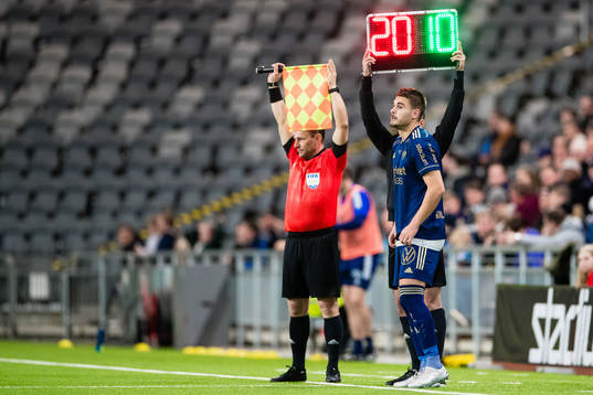 Djurgårdens Astrit Ajdarevic byts in