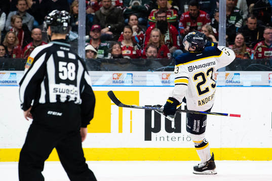 s Lias Andersson jublar