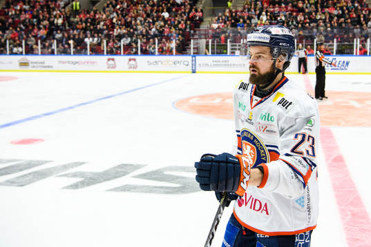 Växjös Roman Horak jublar