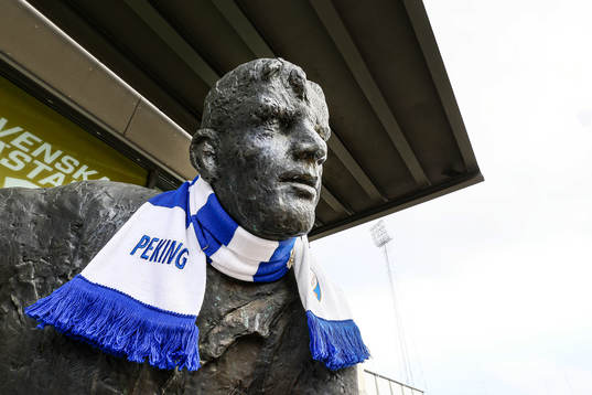 Gunnar Nordahl utanför Östgötaporten