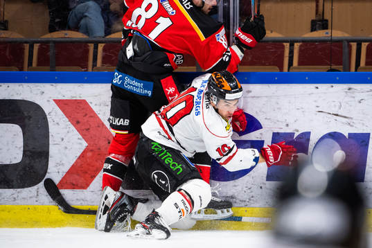 Luleås Yohann Auvitu och Örebros Shane Harper