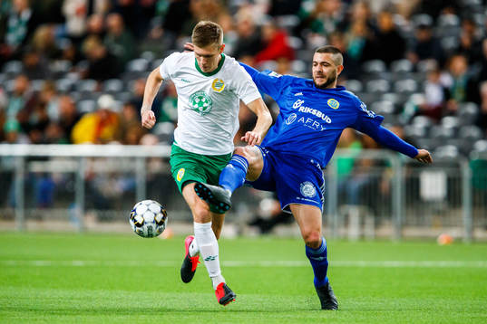 Hammarbys Aron Johannsson och Sundsvalls Juan José