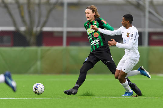 Varbergs Joakim Lindner och Brommapojkarnas Paulos Abraham