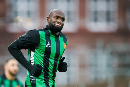 Gais Boris Lumbana jublar