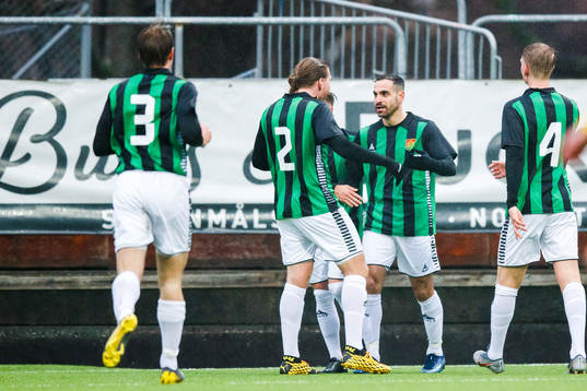 Gais Mervan Celik jublar