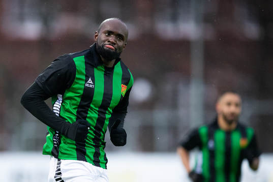 Gais Boris Lumbana jublar