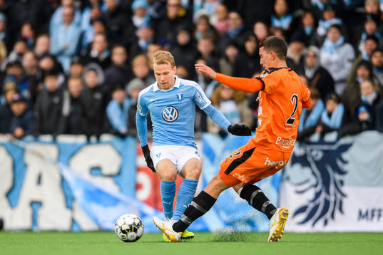 Malmö FFs Oscar Lewicki och AFC Eskilstunas Adnan Kojic