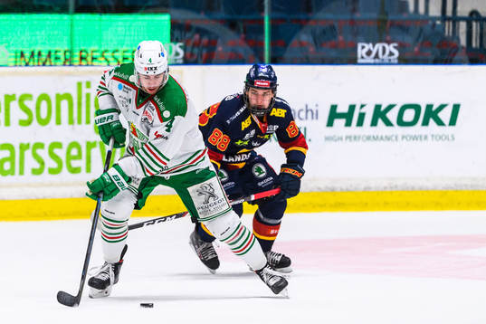 Rögles Kodie Curran och Djurgårdens Alexander Holtz