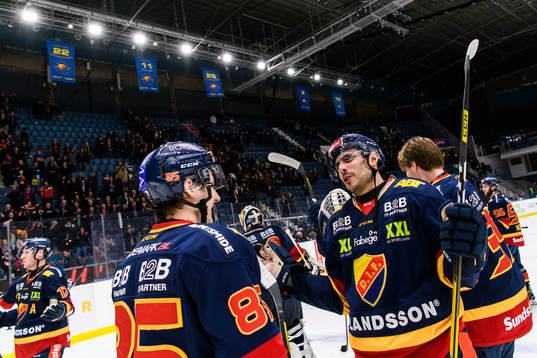 Djurgårdens Daniel Widing jublar