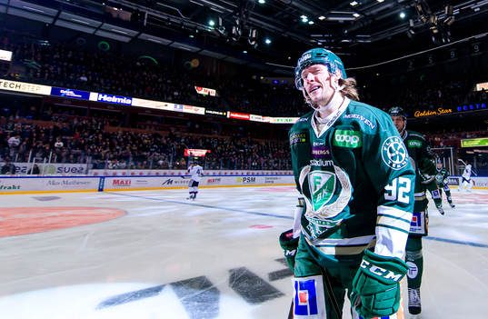 Färjestads Jesper Olofsson jublar
