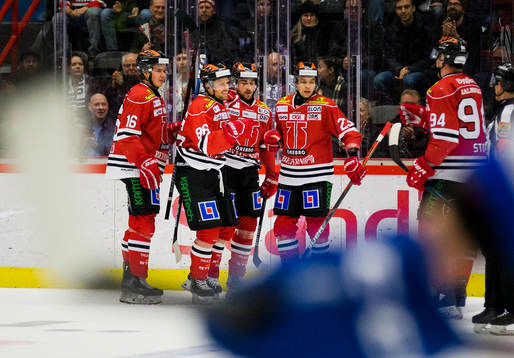 Örebros Mathias Bromé gör 1-0 och jublar