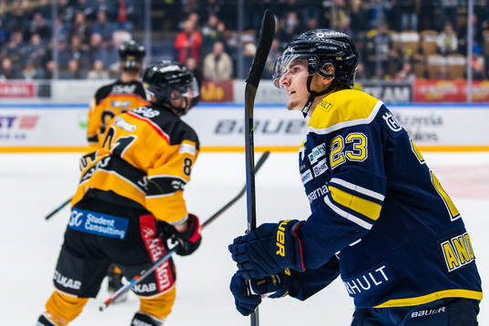 s Lias Andersson jublar