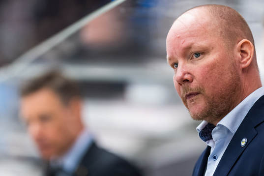 s assisterande tränare Jonas Holmström