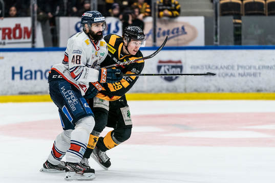 Växjös Daniel Rahimi och Skellefteås Albin Sundsvikunder