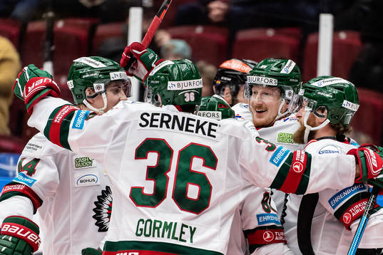 Frölundas Simon Hjalmarsson jublar