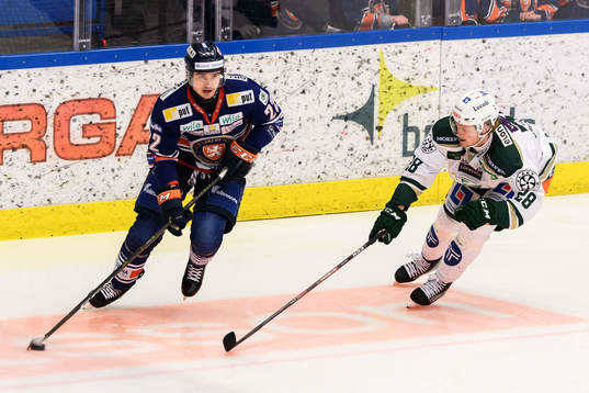 Växjös Jacob Forsbacka-Karlsson och Färjestads Axel