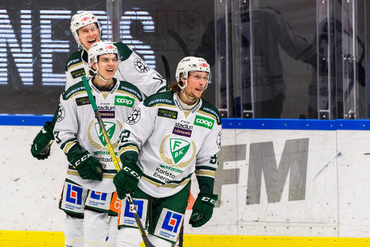 Färjestads Jesper Olofsson jublar