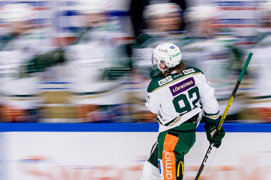 Färjestads Jesper Olofsson jublar