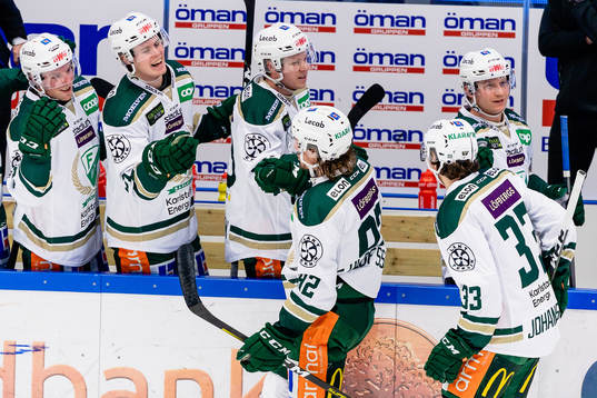 Färjestads Jesper Olofsson jublar