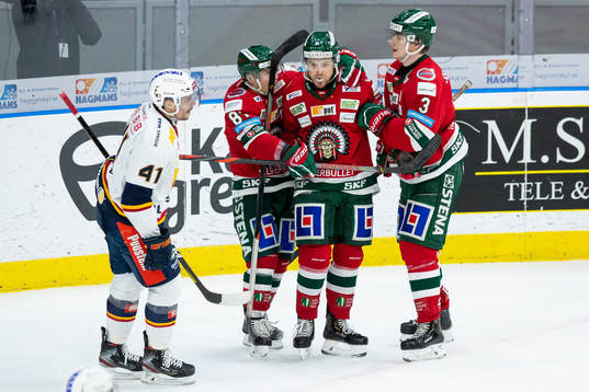 Frölundas Mats Rosseli Olsen jublar med Ryan Lasch och